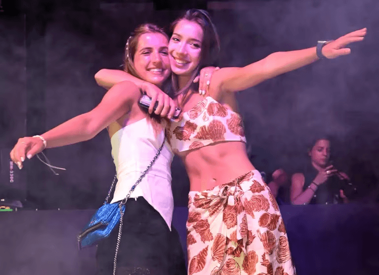 Tatiana Borgognon, reina del Lago y Lupe Barriocanal, reina del Club Náutico. Imagen: ABC Color